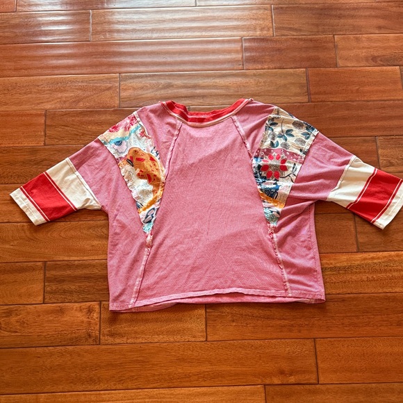 Round Neck Red Striped Floral Colorblock Patwork Oversized Tshirt Size Medium - Picture 5 of 13